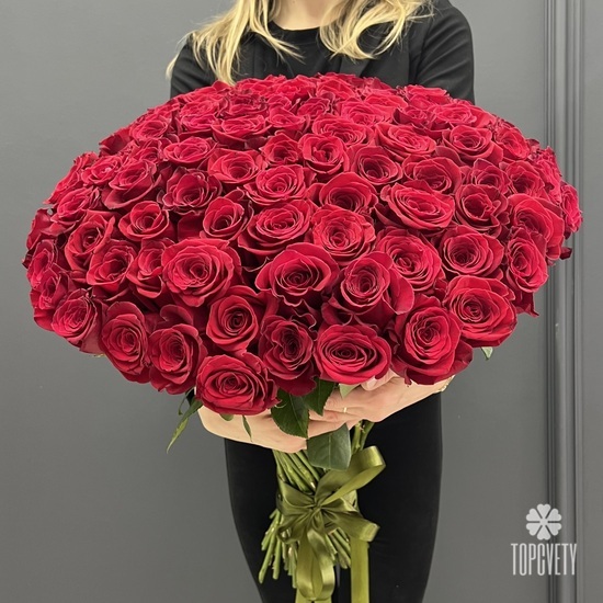 Букет из 101 красной розы Эксплорер 70см