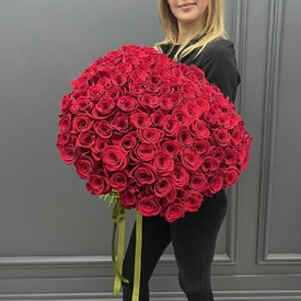 Букет из 101 красной розы Эксплорер 70см