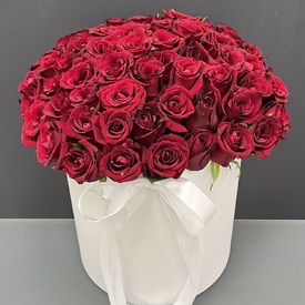 Букет из 101 красная роза в коробке