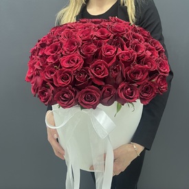 Букет из 101 красная роза в коробке