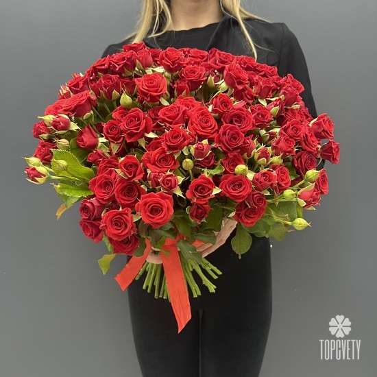 Букет из 51 красной розы кустовой 