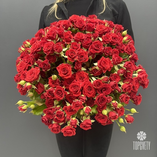 Букет из 51 красной розы кустовой 