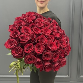 Букет из 51 красной розы 70 см
