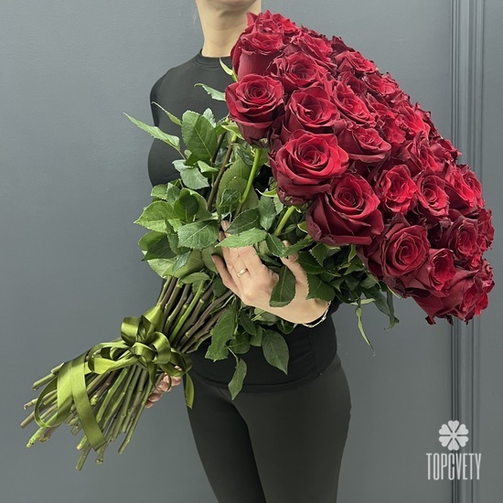 Букет из 51 красной розы 70 см