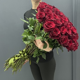 Букет из 51 красной розы 70 см