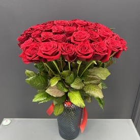 Букет из 51 красной розы 60см 