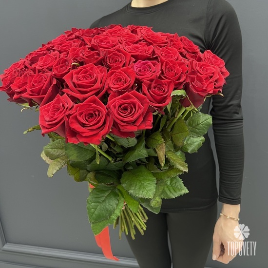 Букет из 51 красной розы 60см 