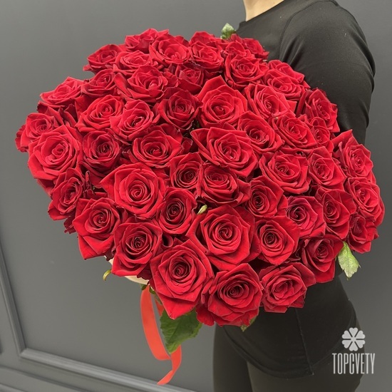 Букет из 51 красной розы 60см 