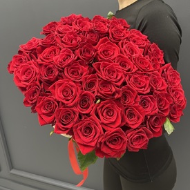 Букет из 51 красной розы 60см 