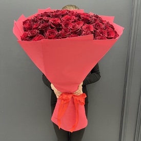 Букет из 51 красной розы 80см 