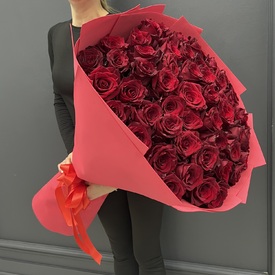 Букет из 51 красной розы 80см 