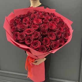 Букет из 51 красной розы 80см 