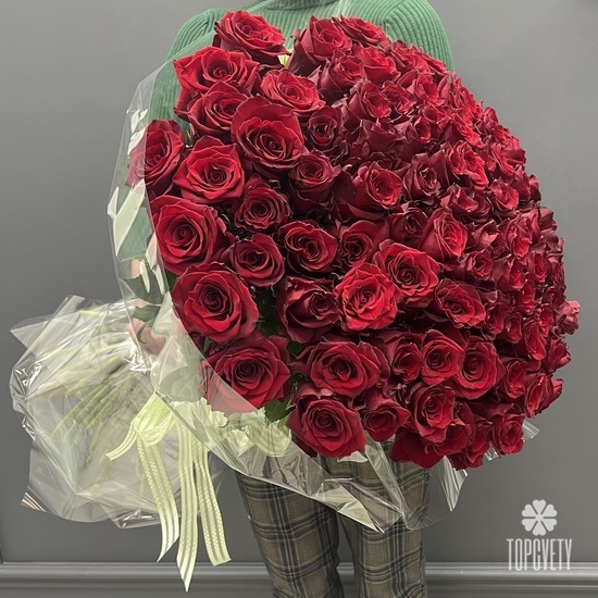 Букет из 101 красной розы Эксплорер 70см