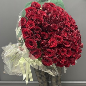 Букет из 101 красной розы Эксплорер 70см
