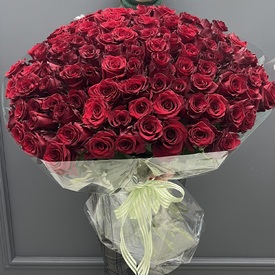 Букет из 101 красной розы Эксплорер 70см