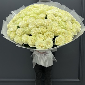 Букет из 101 белой розы Мондиаль 70см