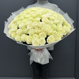 Букет из 101 белой розы Мондиаль 70см