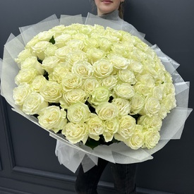 Букет из 101 белой розы Мондиаль 70см