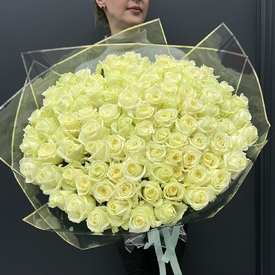 Букет из 101 белой розы Мондиаль 60см