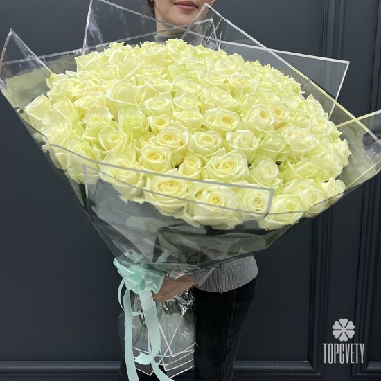 Букет из 101 белой розы Мондиаль 60см