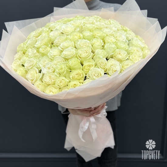 Букет из 101 белой розы Мондиаль 70см