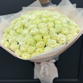 Букет из 101 белой розы Мондиаль 70см