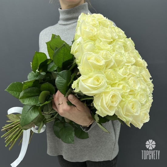 Букет из 51 белой розы Аваланж 70см