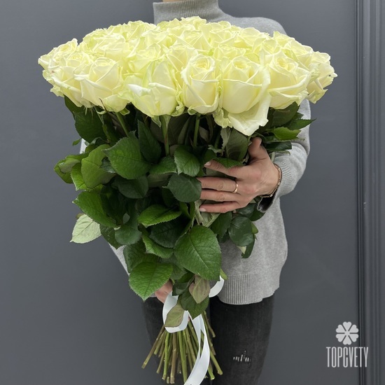 Букет из 51 белой розы Аваланж 70см