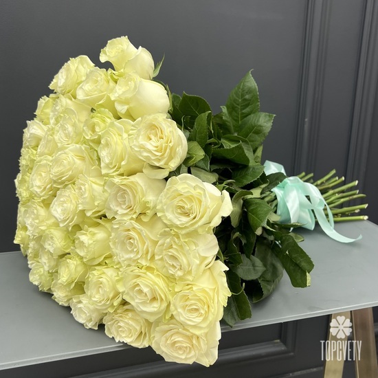 Букет из 51 белой розы Мондиаль 70см