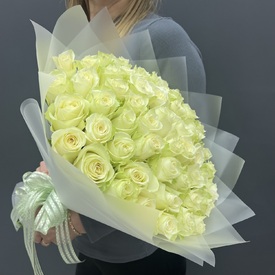 Букет из 51 белой розы  Мондиаль 50см