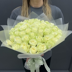 Букет из 51 белой розы  Мондиаль 50см