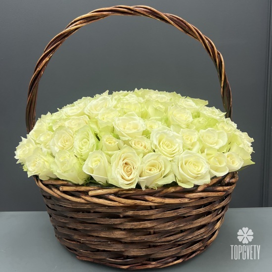 Букет из 101 белая роза в корзине