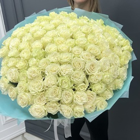 Букет из 101 белой розы Мондиаль 60см