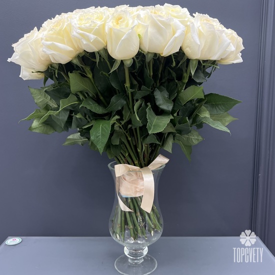 Букет из 51 белой пионовидных роз Кендл Лайт 60см