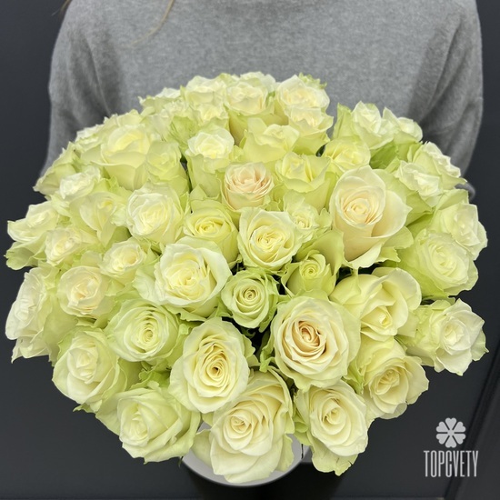 Композиция из 51 белая роза в коробке
