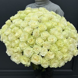 Букет из 101 белой розы Мондиаль 70см