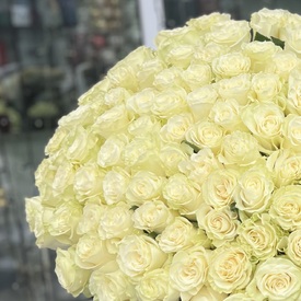 Букет из 101 белой розы Мондиаль 80см