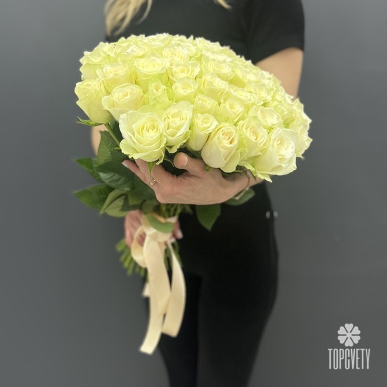 Букет из 51 белой розы 40см