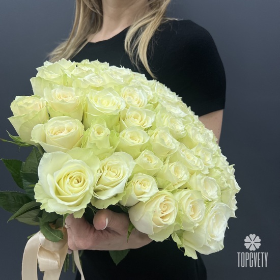Букет из 51 белой розы 40см