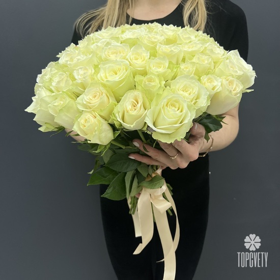 Букет из 51 белой розы 40см