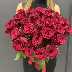 Букет из 25 красных роз 40см