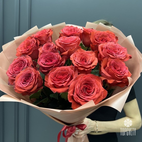 Букет из 15 красных роз 60см