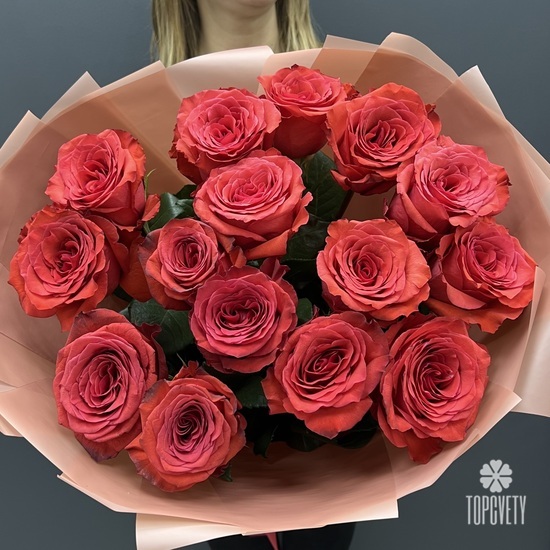 Букет из 15 красных роз 60см