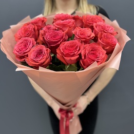 Букет из 15 красных роз 60см