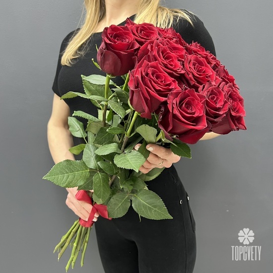 Букет из 15 красных роз Эксплорер 