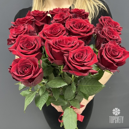 Букет из 15 красных роз Эксплорер 