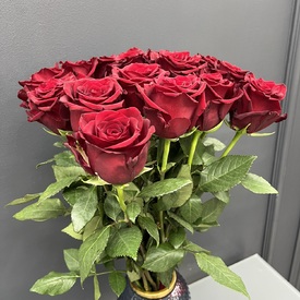 Букет из 15 красных роз Эксплорер 