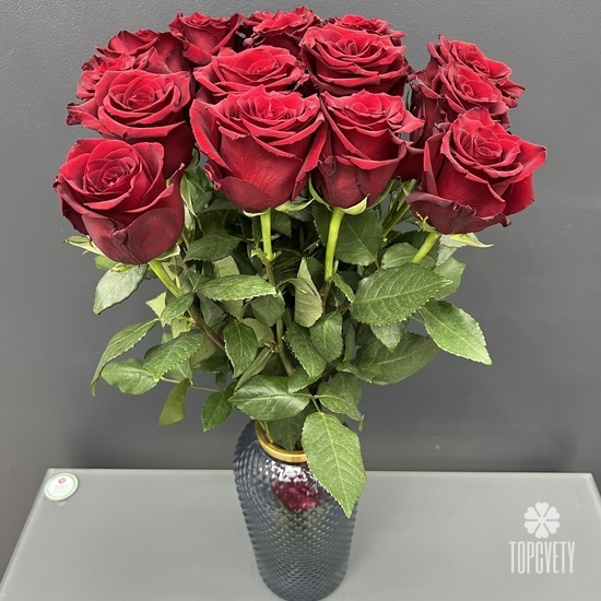 Букет из 15 красных роз Эксплорер 