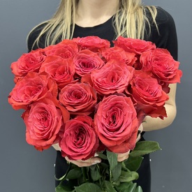 Букет из 15 красных роз 50см