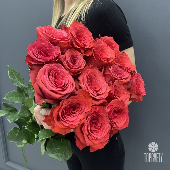 Букет из 15 красных роз 50см
